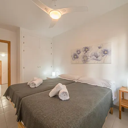 Lägenhet Serpentona